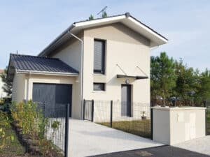 Ravalement de façade terminé sur maison moderne